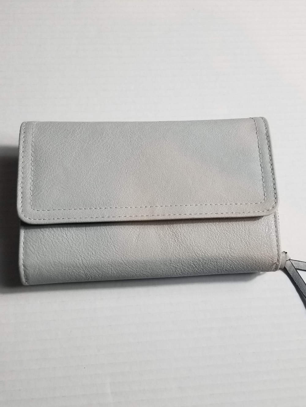 GRAY MULTI COMPARTMENT WALLET